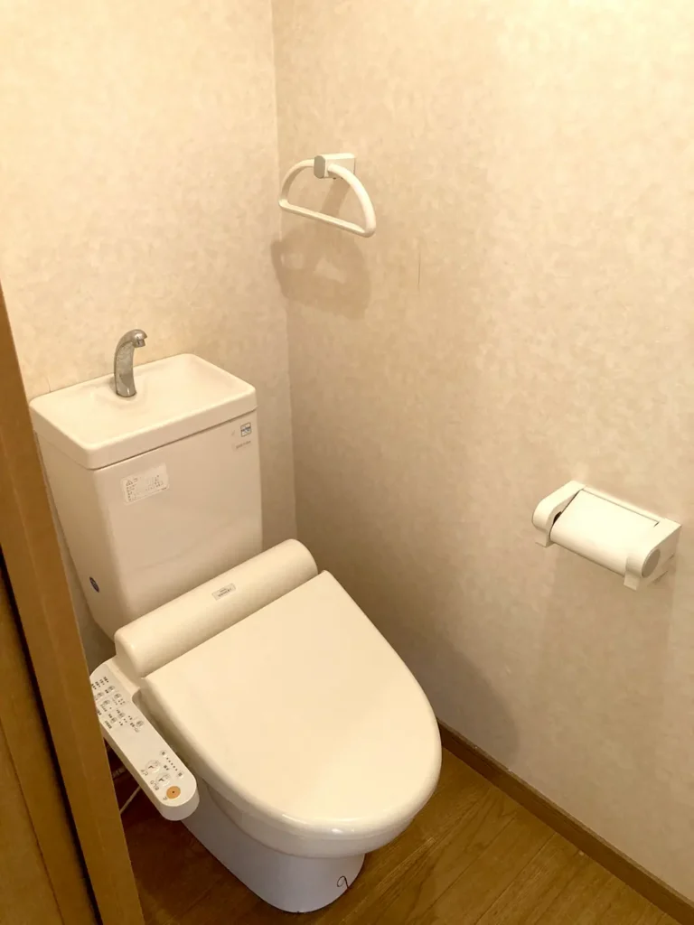 青葉II　20X号室温水便座付トイレ